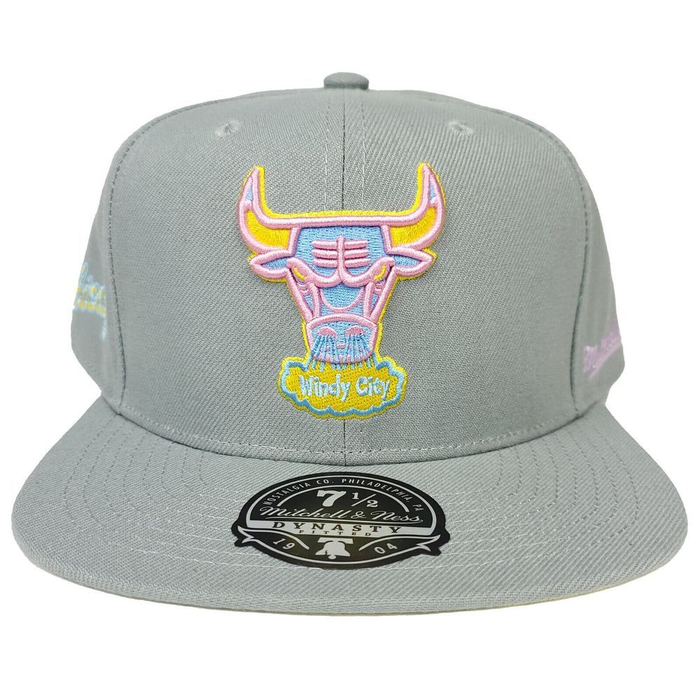 Chicago Bulls Mitchell & Ness NBA Fitted 7 1/2 Flatbill Hat Cap 3D Logo Gray NWT
